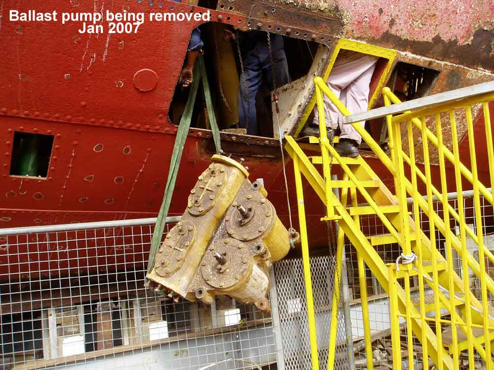 JO-Ballast-pump-being-removed-2007